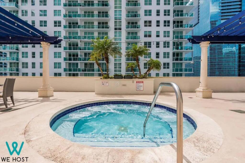 We Host - Amazing Condo Brickell With Ocean-Pool View Маями Екстериор снимка